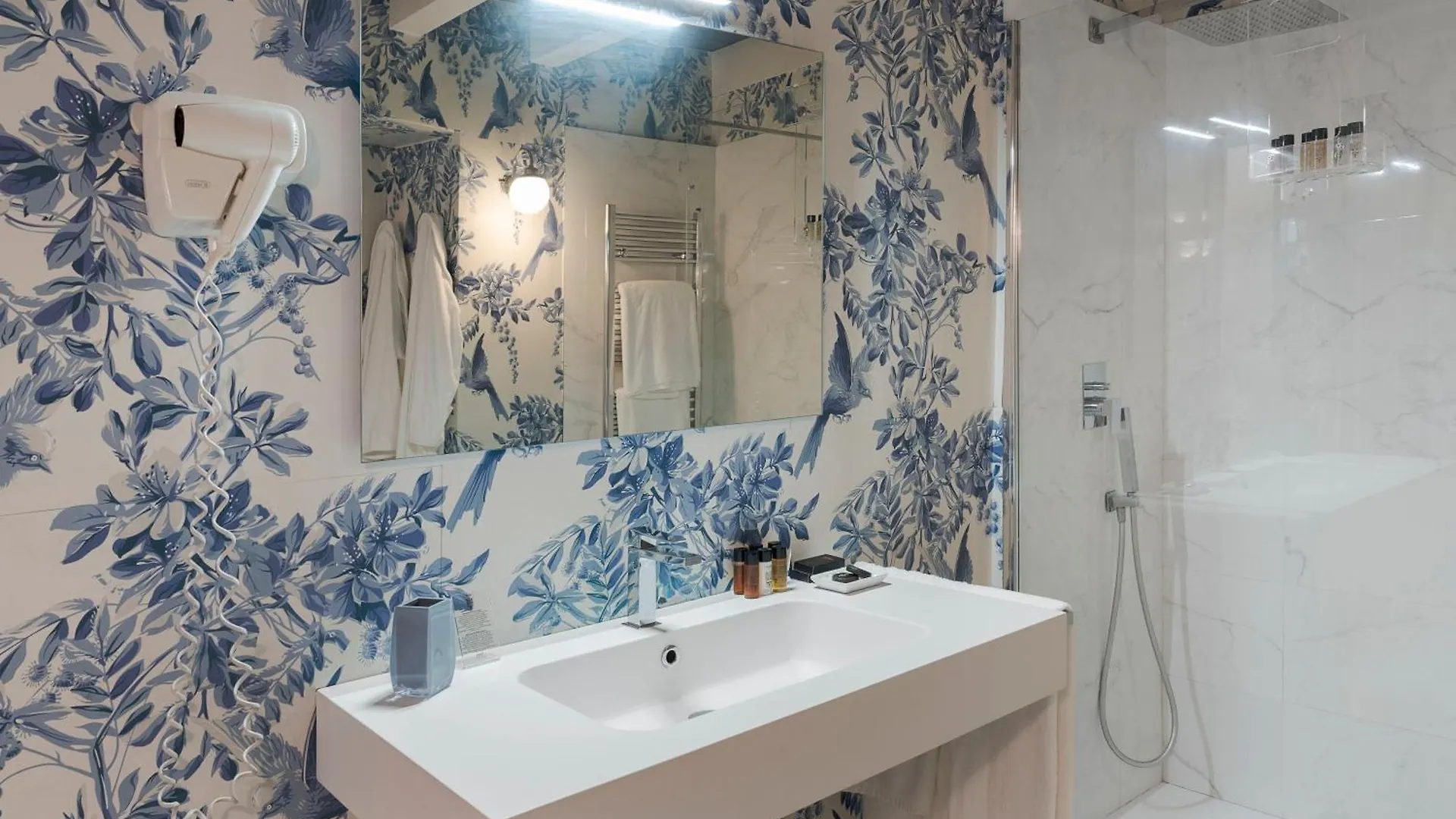 Palazzo Arone Dei Baroni Di Valentino Hotel Palermo 3*,  Italy