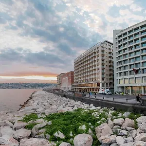 Royal Continental 4* Naples