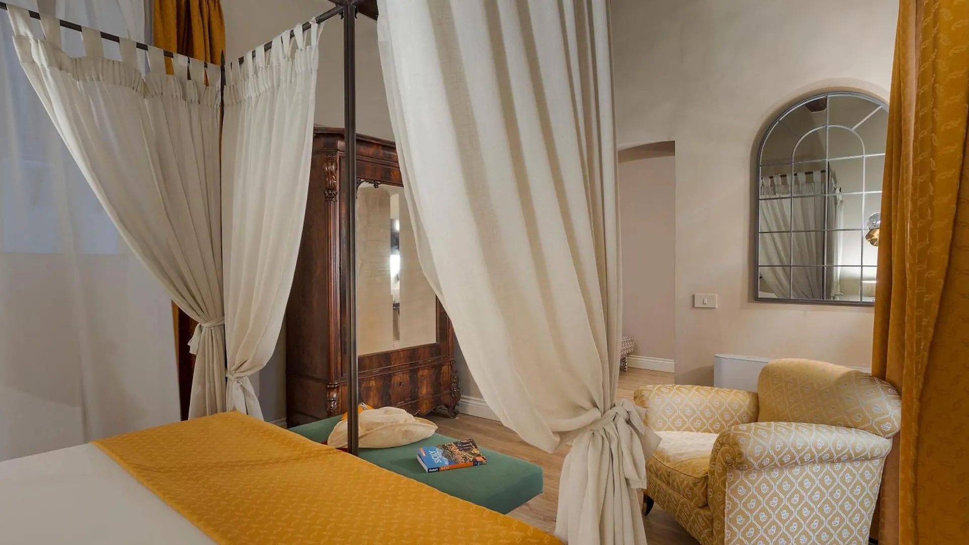 Palazzo Arone Dei Baroni Di Valentino Hotel Palermo Gæstehus